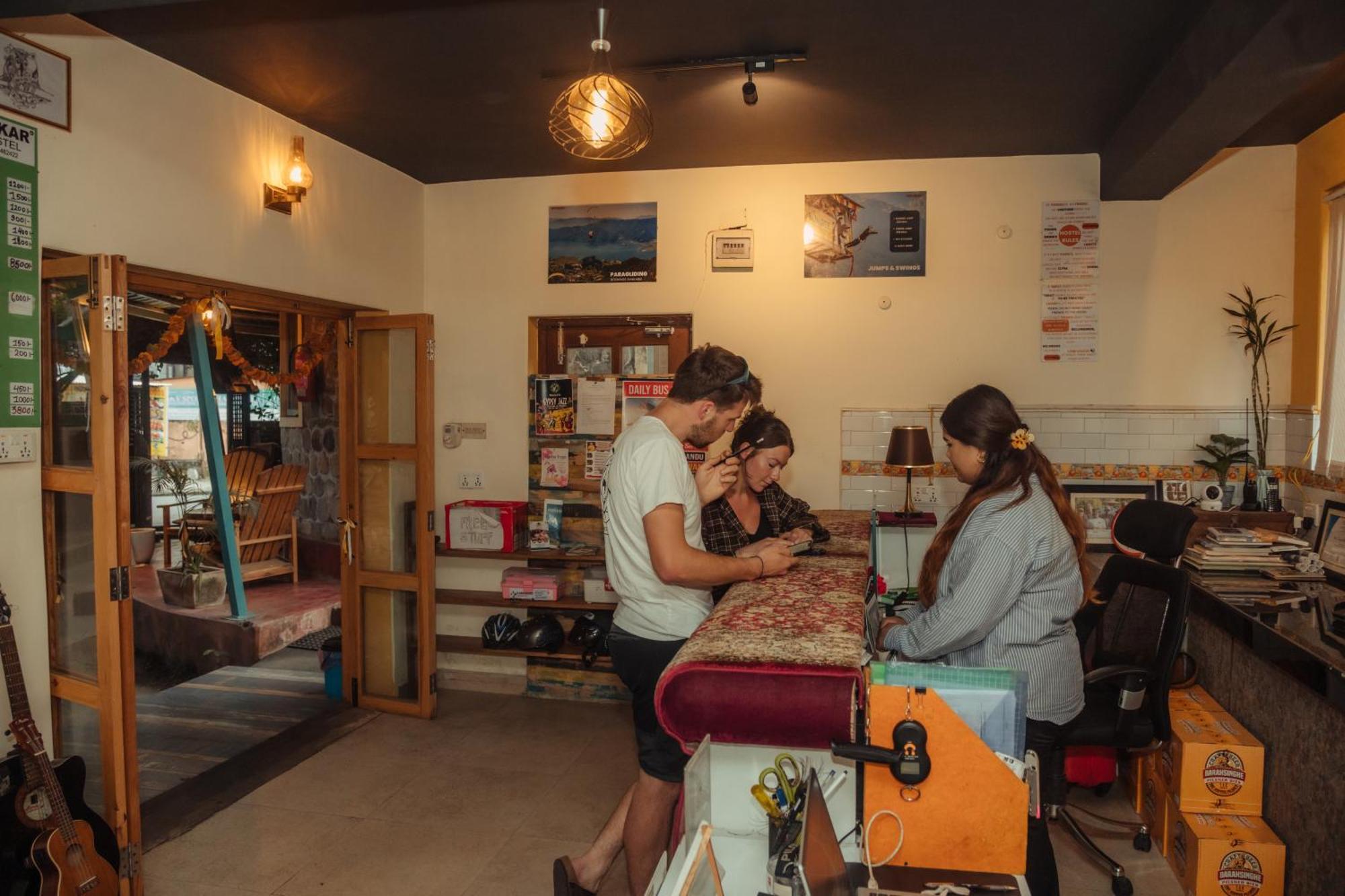 Gaurishankar Backpackers Hostel Покхара Екстер'єр фото