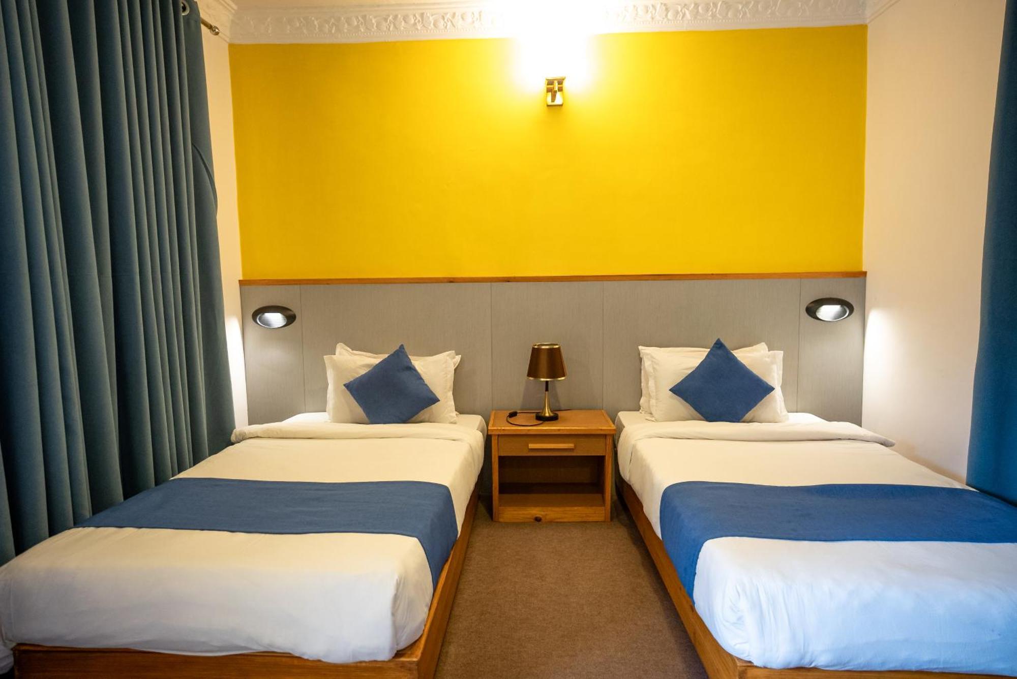Gaurishankar Backpackers Hostel Покхара Екстер'єр фото