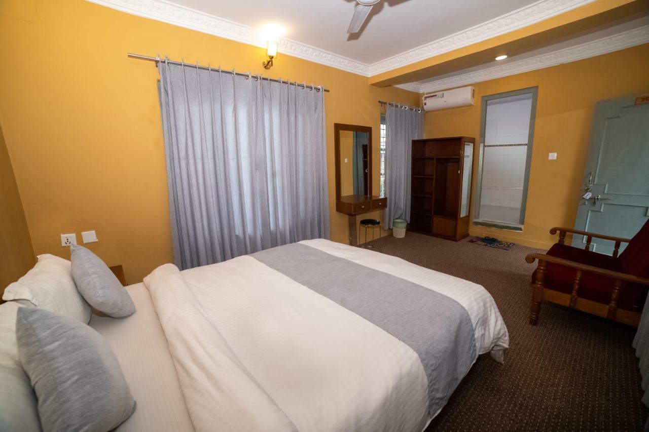 Gaurishankar Backpackers Hostel Покхара Екстер'єр фото