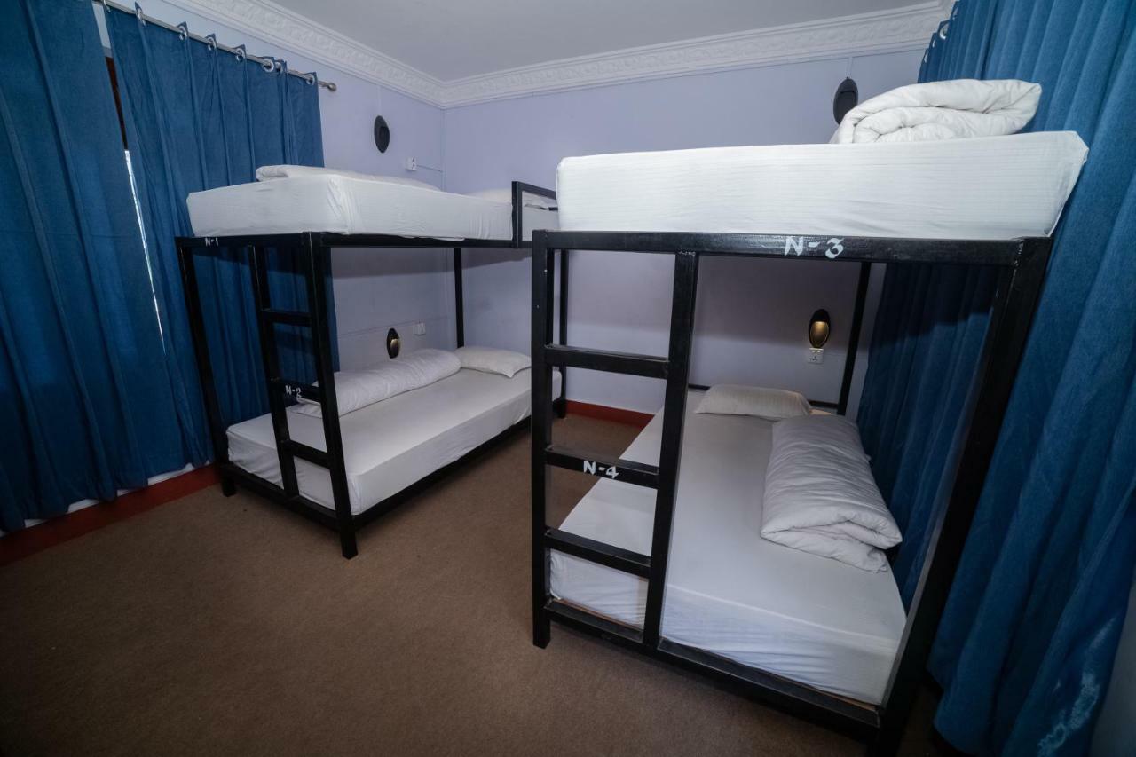 Gaurishankar Backpackers Hostel Покхара Екстер'єр фото