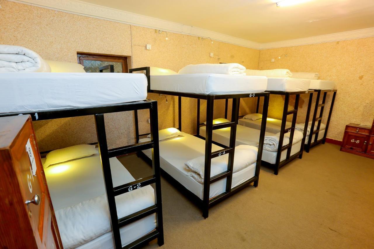 Gaurishankar Backpackers Hostel Покхара Екстер'єр фото